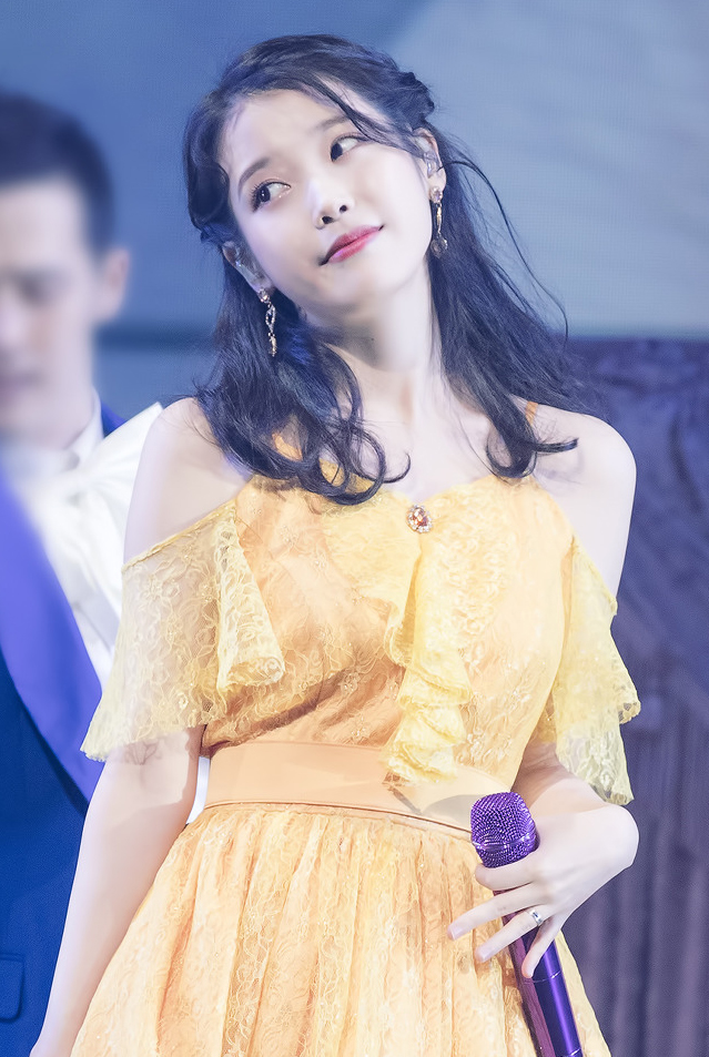 IU